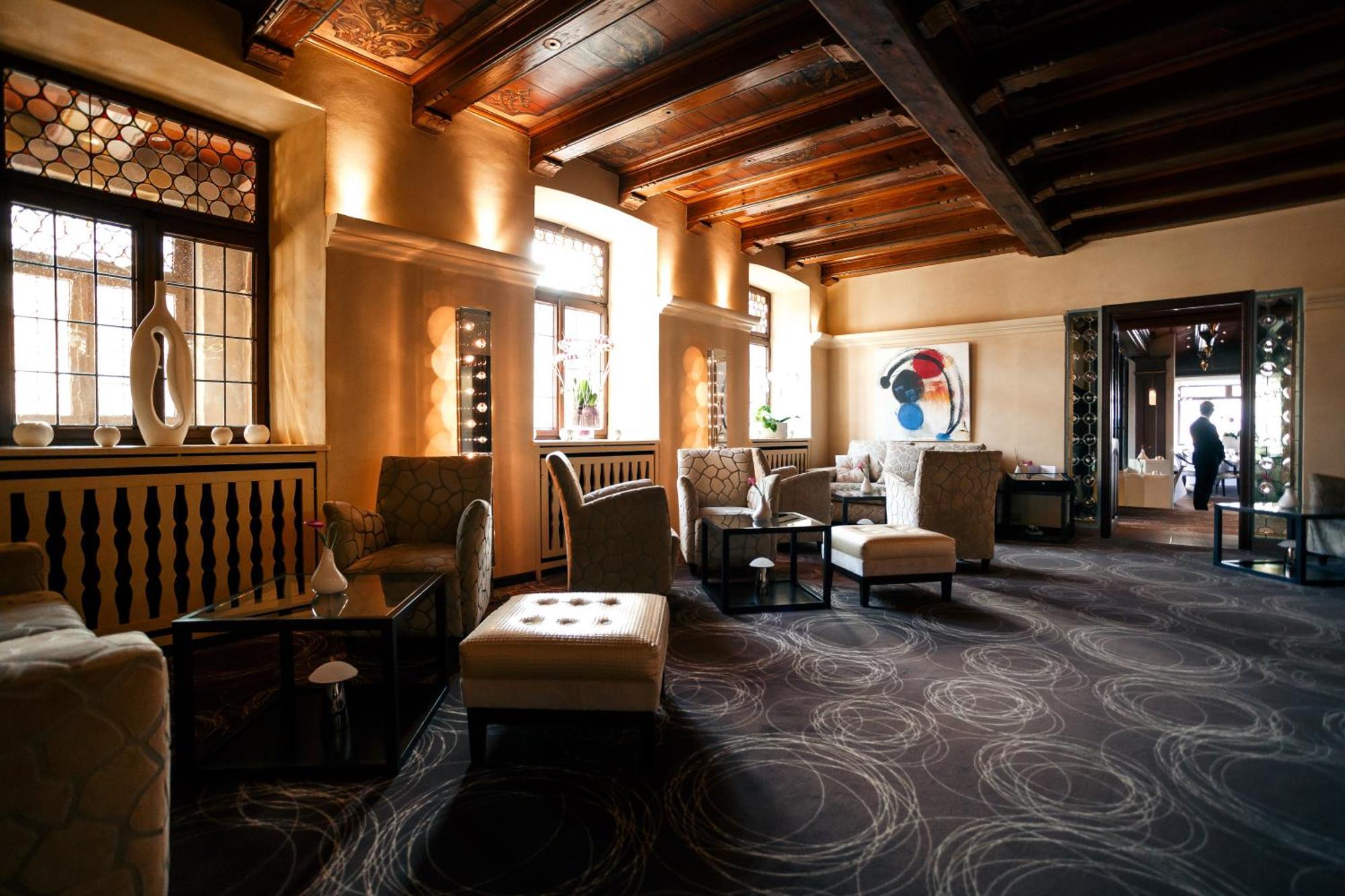 L'Auberge Du Cheval Blanc Et Spa Lembach Bagian luar foto