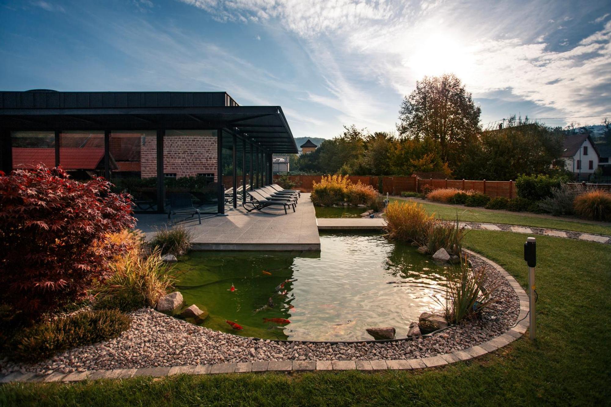 L'Auberge Du Cheval Blanc Et Spa Lembach Bagian luar foto