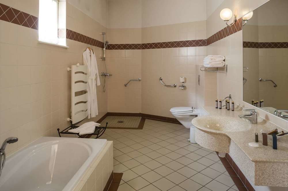 L'Auberge Du Cheval Blanc Et Spa Lembach Bagian luar foto
